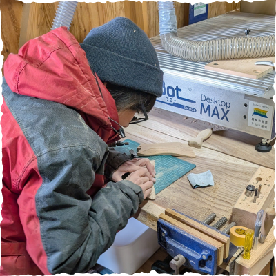 手作業で加工する